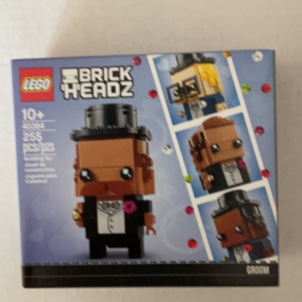 LEGO BrickHeadz Customizable Wedding Bride & Groom Set - Picture 4 of 6